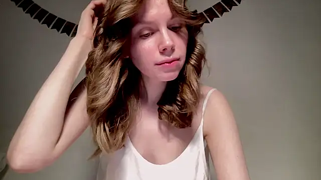 Nikki Mimimi online show from 12/28/24, 10:14