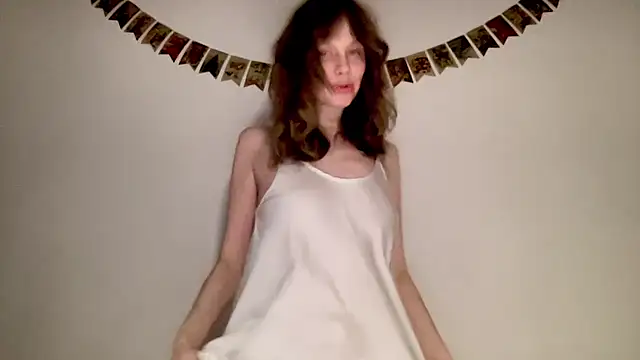 Nikki Mimimi online show from 01/10/25, 01:20