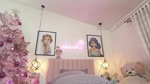 dani parker  online show from 11/15/25, 07:10