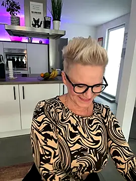 German Milf online show from 11/10/25, 02:05