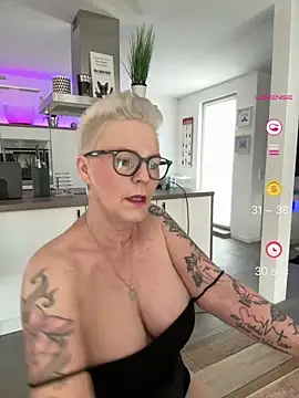 Snapshot of German_Milf chatting on 05/09/26, 01:05 German Milf online show from 05/09/26, 01:05
