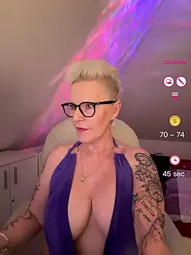 Snapshot of German_Milf chatting on 05/31/26, 06:09 German Milf online show from 05/31/26, 06:09