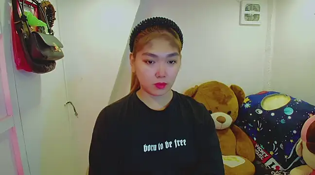 TR4NSCUTI3 online show from 02/02/25, 01:02