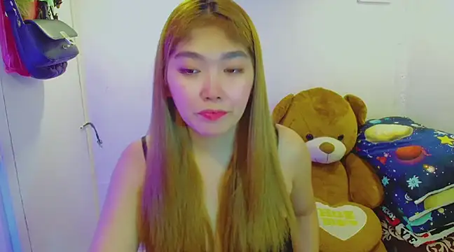 TR4NSCUTI3 online show from 02/02/25, 06:42