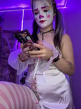 Cutiepiespanks online show from 10/31/25, 10:44