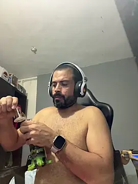 Snapshot of JayJayRod chatting on 10/28/25, 03:54 JayJayRod online show from 10/28/25, 03:54