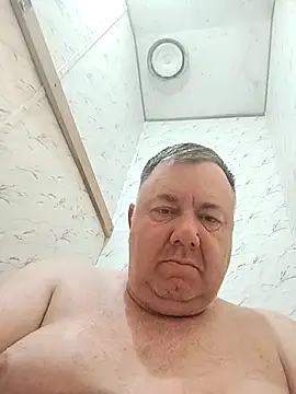 lawndad79 online show from 02/05/26, 01:43