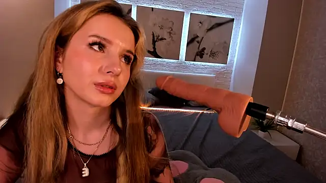 Betty June online show from 10/03/25, 08:50