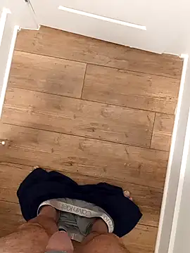 Snapshot of Mark_Dad chatting on 12/15/24, 11:01 Mark Dad online show from 12/15/24, 11:01