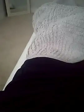 Snapshot of Mark_Dad chatting on 02/08/25, 01:01 Mark Dad online show from 02/08/25, 01:01