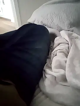 Snapshot of Mark_Dad chatting on 02/16/25, 09:38 Mark Dad online show from 02/16/25, 09:38