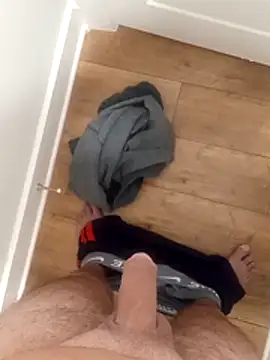 Snapshot of Mark_Dad chatting on 10/30/25, 08:49 Mark Dad online show from 10/30/25, 08:49