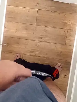 Snapshot of Mark_Dad chatting on 10/31/25, 10:05 Mark Dad online show from 10/31/25, 10:05