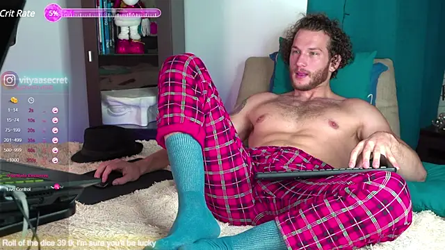 Snapshot of VIktorSecret chatting on 01/17/25, 05:11 VIktorSecret online show from 01/17/25, 05:11