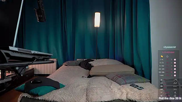 Snapshot of VIktorSecret chatting on 02/13/26, 03:02 VIktorSecret online show from 02/13/26, 03:02