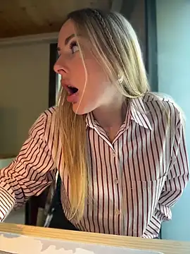 EmaSalis online show from 04/21/26, 07:47