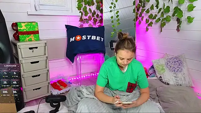 Misss Vikk online show from 01/09/25, 01:02