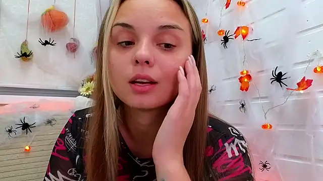 Misss Vikk online show from 11/01/25, 03:14