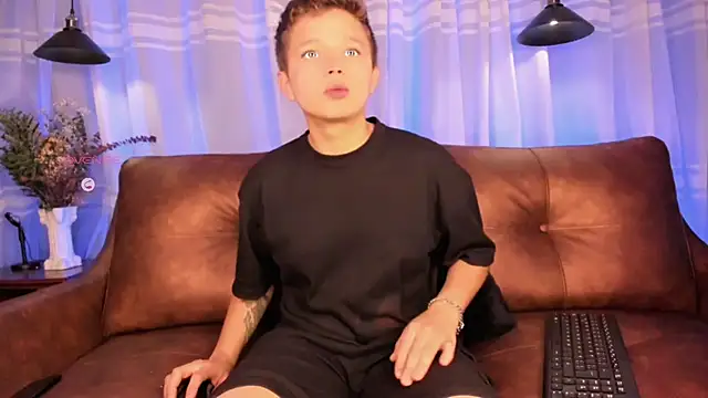 Tim wolf online show from 10/28/25, 01:36