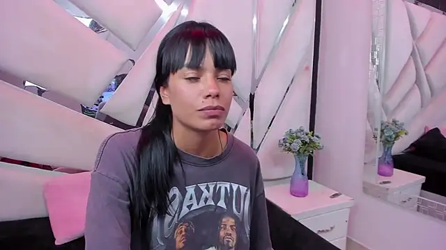 kylie seex online show from 06/17/26, 04:04