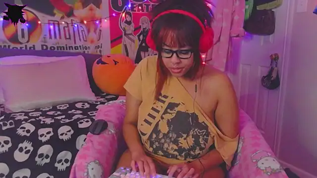 Snapshot of N1NT3NDH03 chatting on 12/22/24, 07:54 N1NT3NDH03 online show from 12/22/24, 07:54