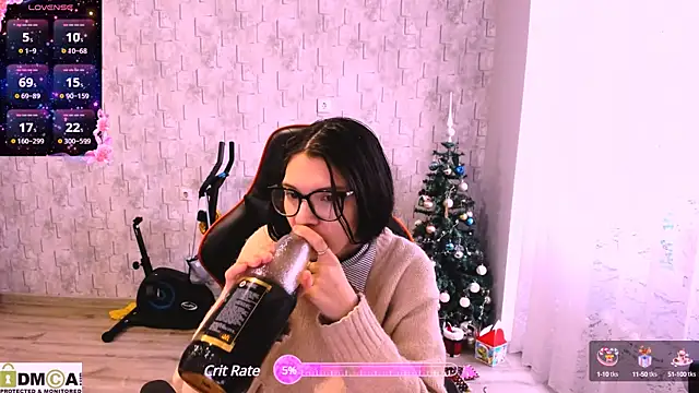Snapshot of MollyLollipop chatting on 12/27/24, 04:04 MollyLollipop online show from 12/27/24, 04:04