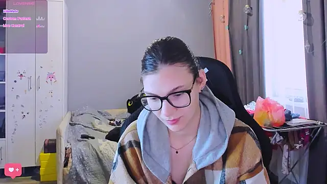 MollyLollipop online show from 02/10/26, 04:38