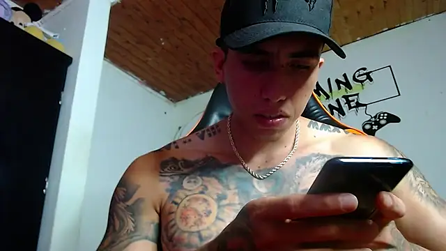 Adam Hudsond online show from 02/10/25, 03:42