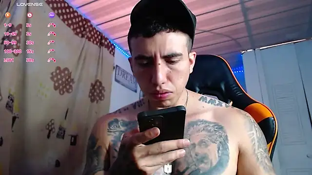 Adam Hudsond online show from 11/23/25, 02:39