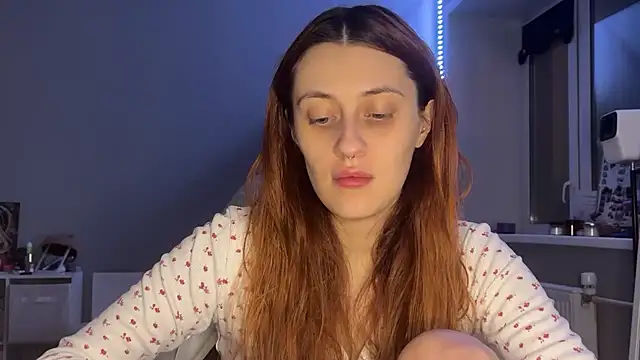 Uniarten online show from 12/15/25, 06:23