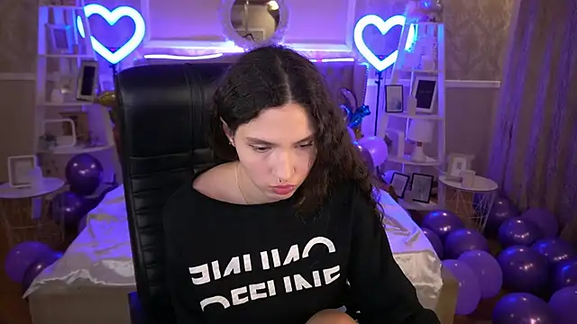 BabyFlowerr online show from 01/13/25, 10:56
