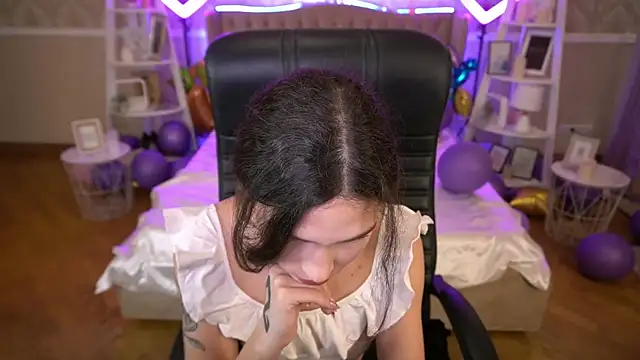 BabyFlowerr online show from 01/26/25, 07:52