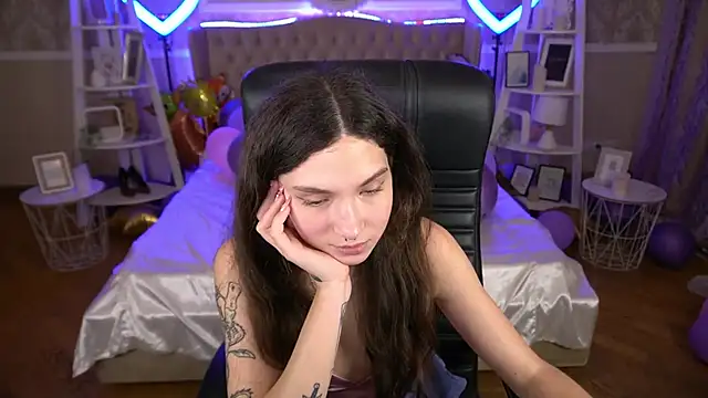 BabyFlowerr online show from 01/27/25, 10:49