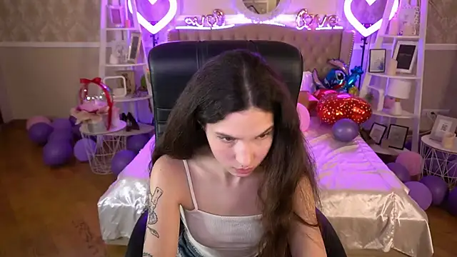 BabyFlowerr online show from 02/07/25, 10:52