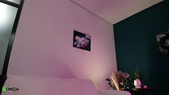 Snapshot of Kylie_Desire chatting on 12/11/24, 02:41 Kylie Desire online show from 12/11/24, 02:41