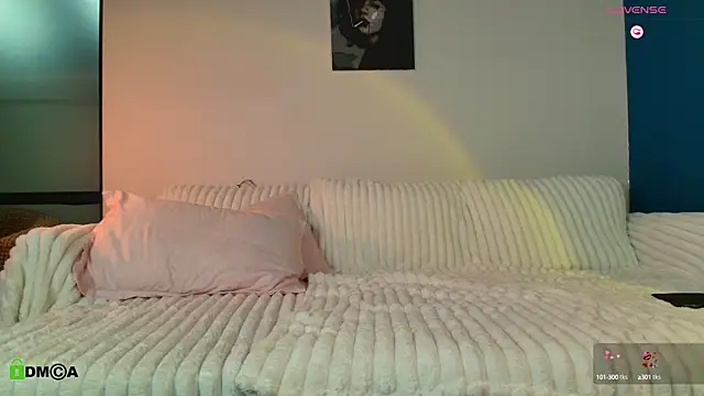 Snapshot of Kylie_Desire chatting on 10/03/25, 03:47 Kylie Desire online show from 10/03/25, 03:47