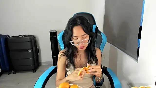 itsyourcassie online show from 12/13/25, 11:54