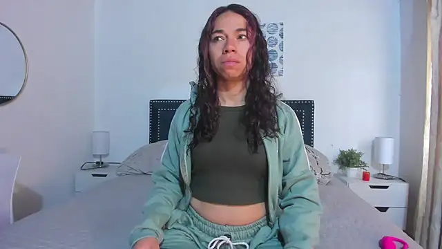 ZulyMichels online show from 12/05/25, 12:14