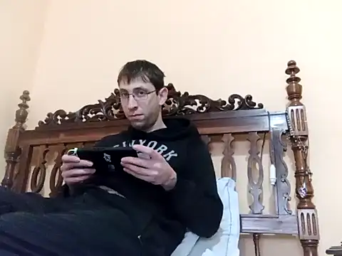 White rabbit  online show from 01/21/25, 09:57