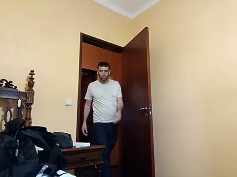 White rabbit  online show from 10/31/25, 03:13