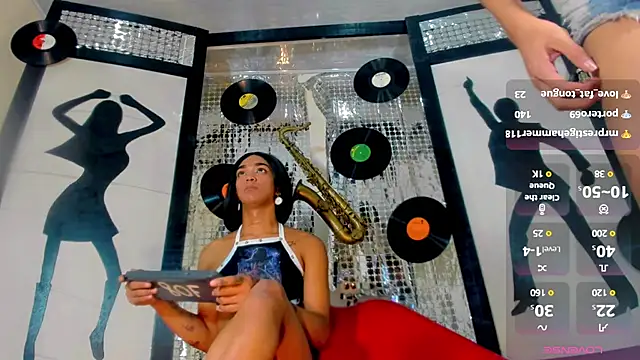 nickyminach  online show from 02/01/25, 07:23