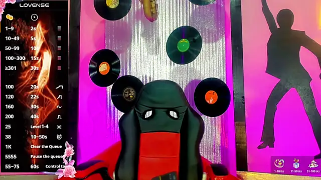 nickyminach  online show from 10/17/25, 07:16