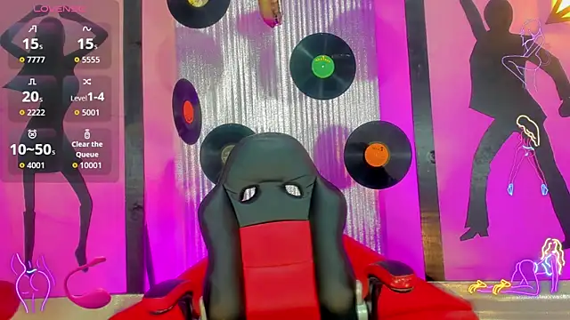 nickyminach  online show from 11/15/25, 07:21