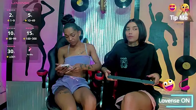 nickyminach  online show from 01/07/26, 07:49