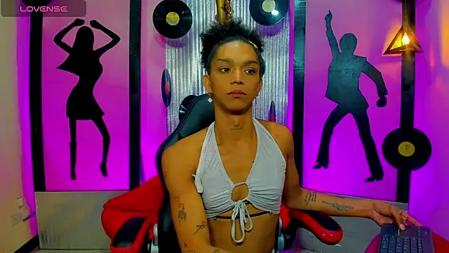 nickyminach  online show from 02/11/26, 03:00