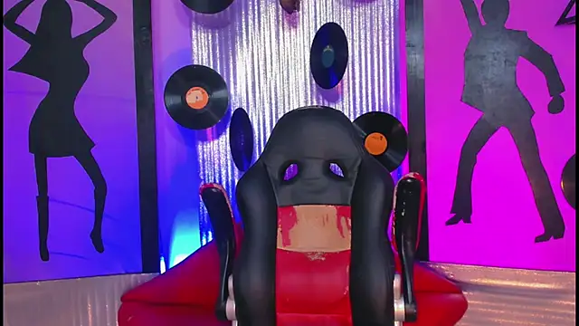 Snapshot of nickyminach_ chatting on 07/08/26, 07:18 nickyminach online show from 07/08/26, 07:18