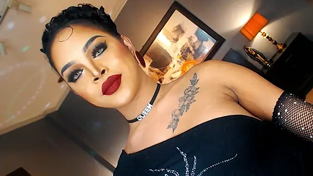 MarryQueen22 online show from 11/25/25, 01:16