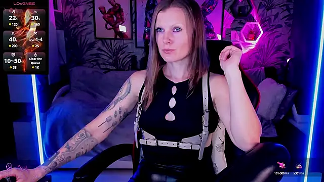 Devi Evi online show from 02/06/25, 07:29