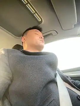 Snapshot of S00 chatting on 12/12/24, 12:27 S00 online show from 12/12/24, 12:27