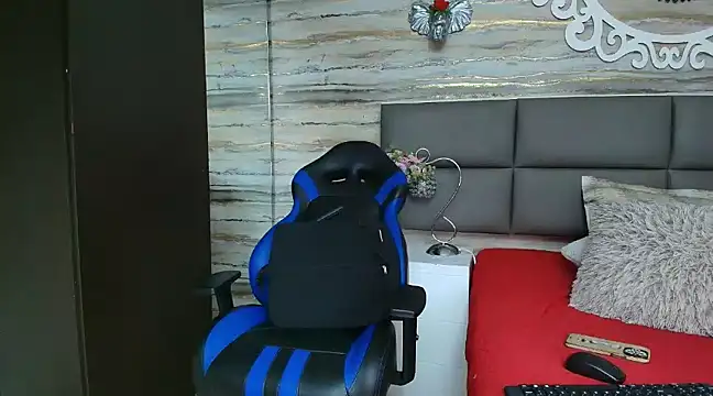 oliver  brown online show from 03/11/25, 08:31